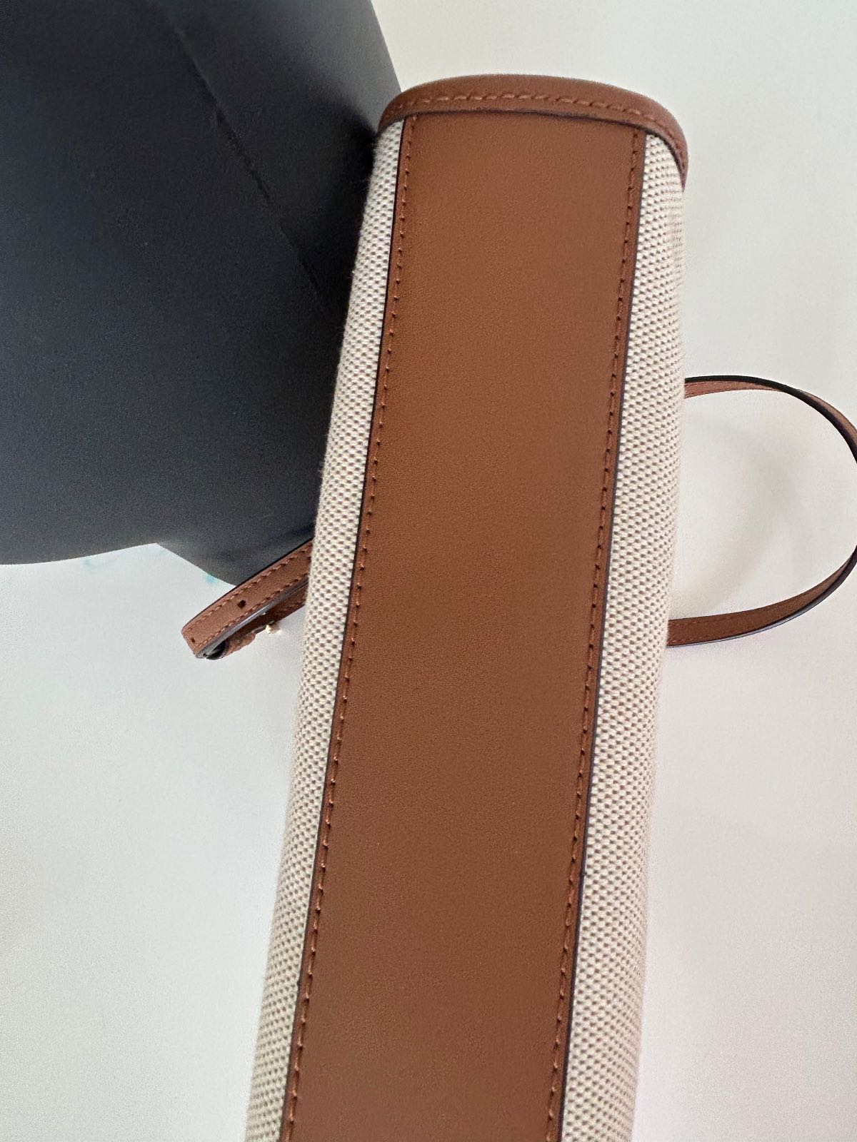 Michael Kors — Sac à main Michael Kors Carmen — photo 10
