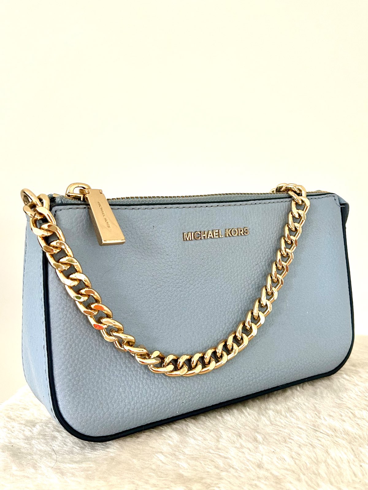 Michael Kors — Pochette Cuir Bleu Michael Kors Jet Set Charm — photo 1