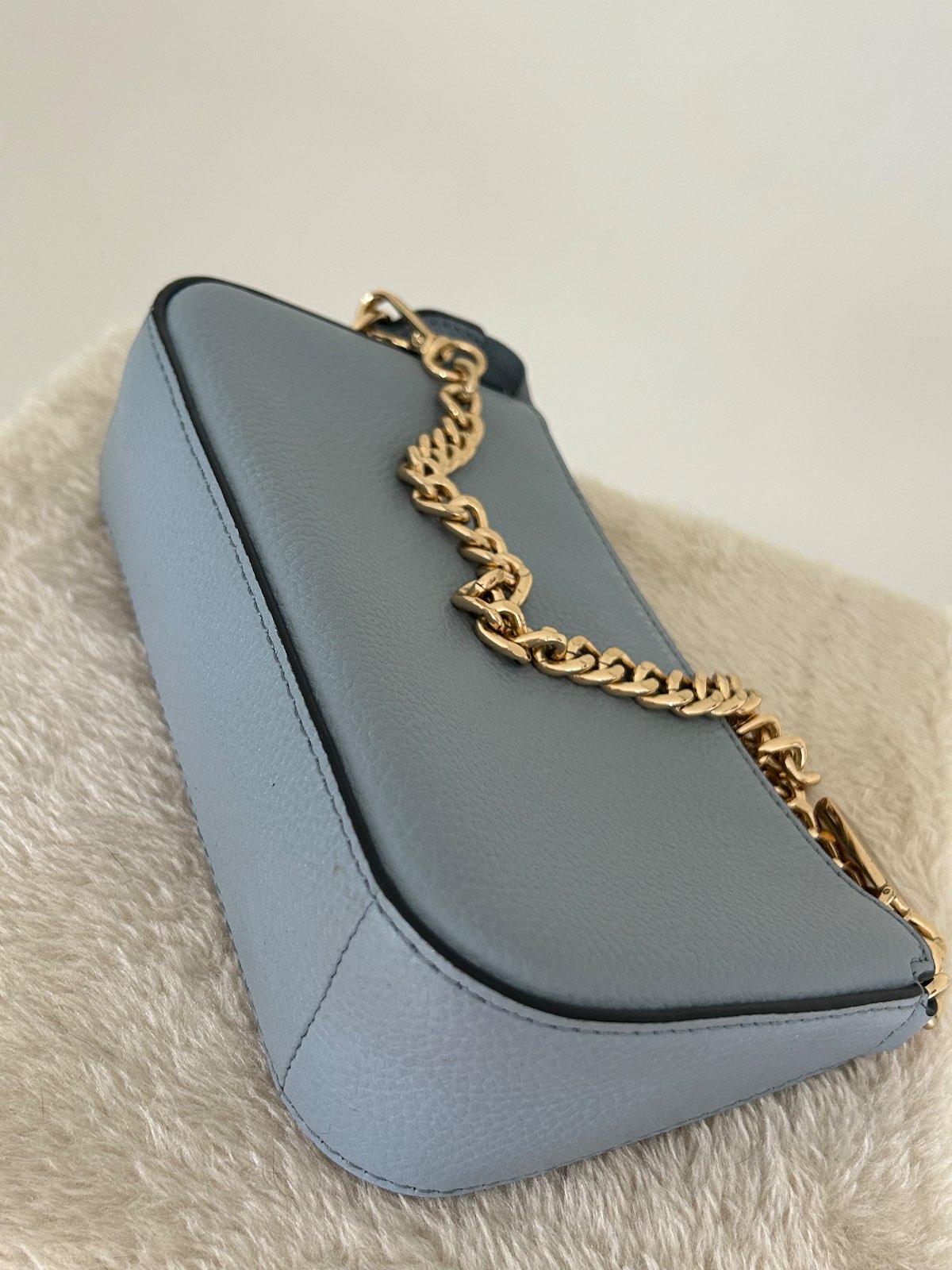 Michael Kors — Pochette Cuir Bleu Michael Kors Jet Set Charm — photo 4
