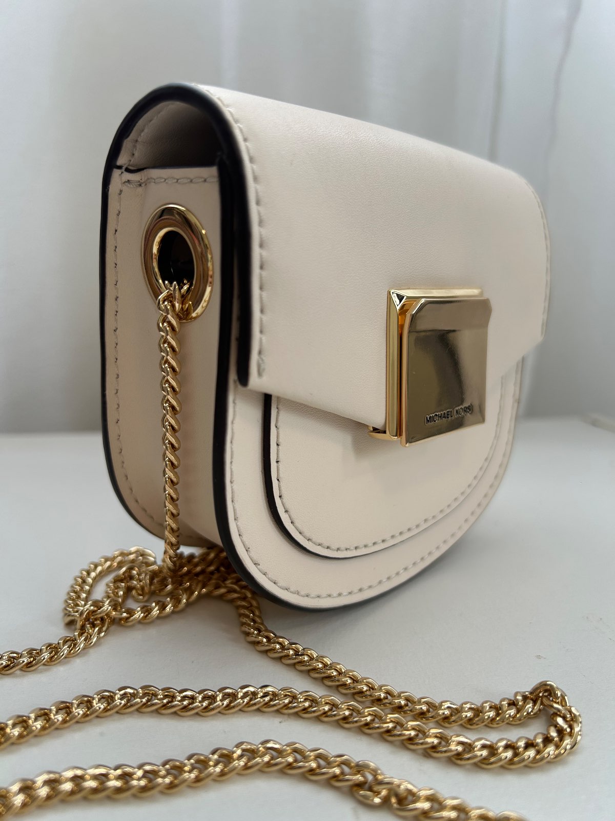 Michael Kors — Sac Michael Kors Mini Crossbody Saddle Beige Cuir Lisse — photo 1
