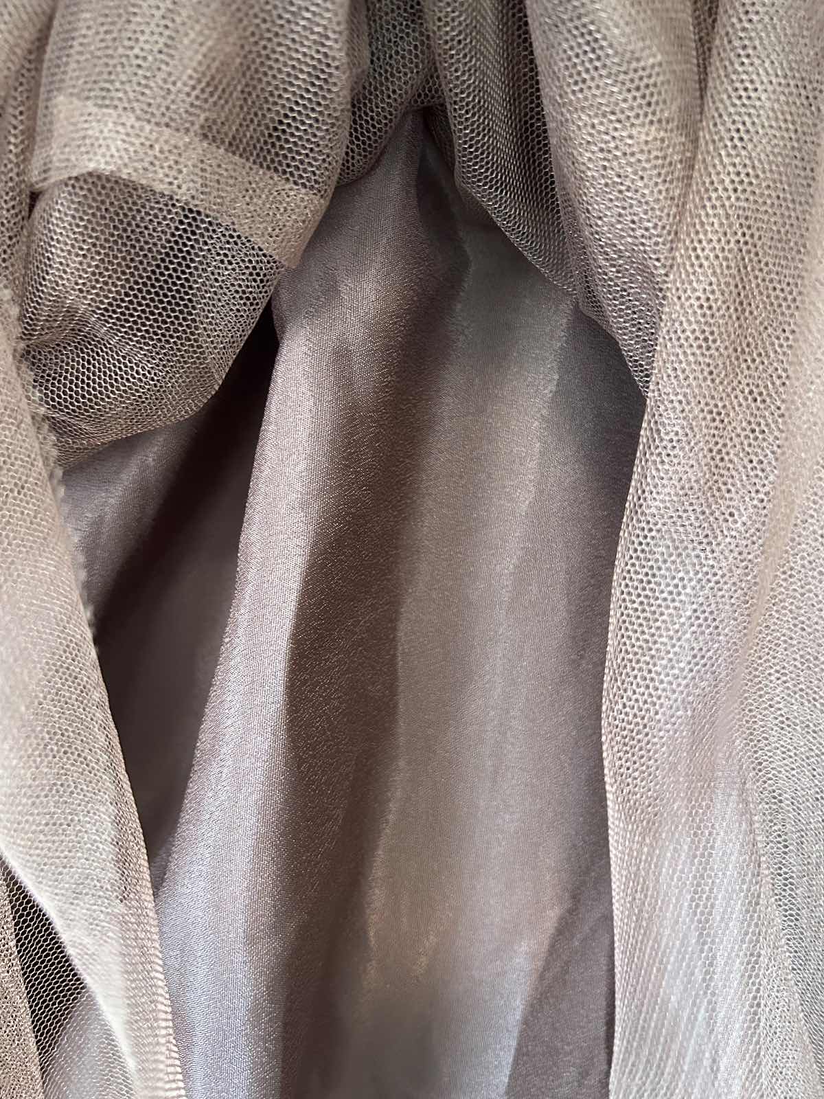 SHOWBIZ — Robe longue SHOWBIZ tulle chocolat & broderies — photo 6