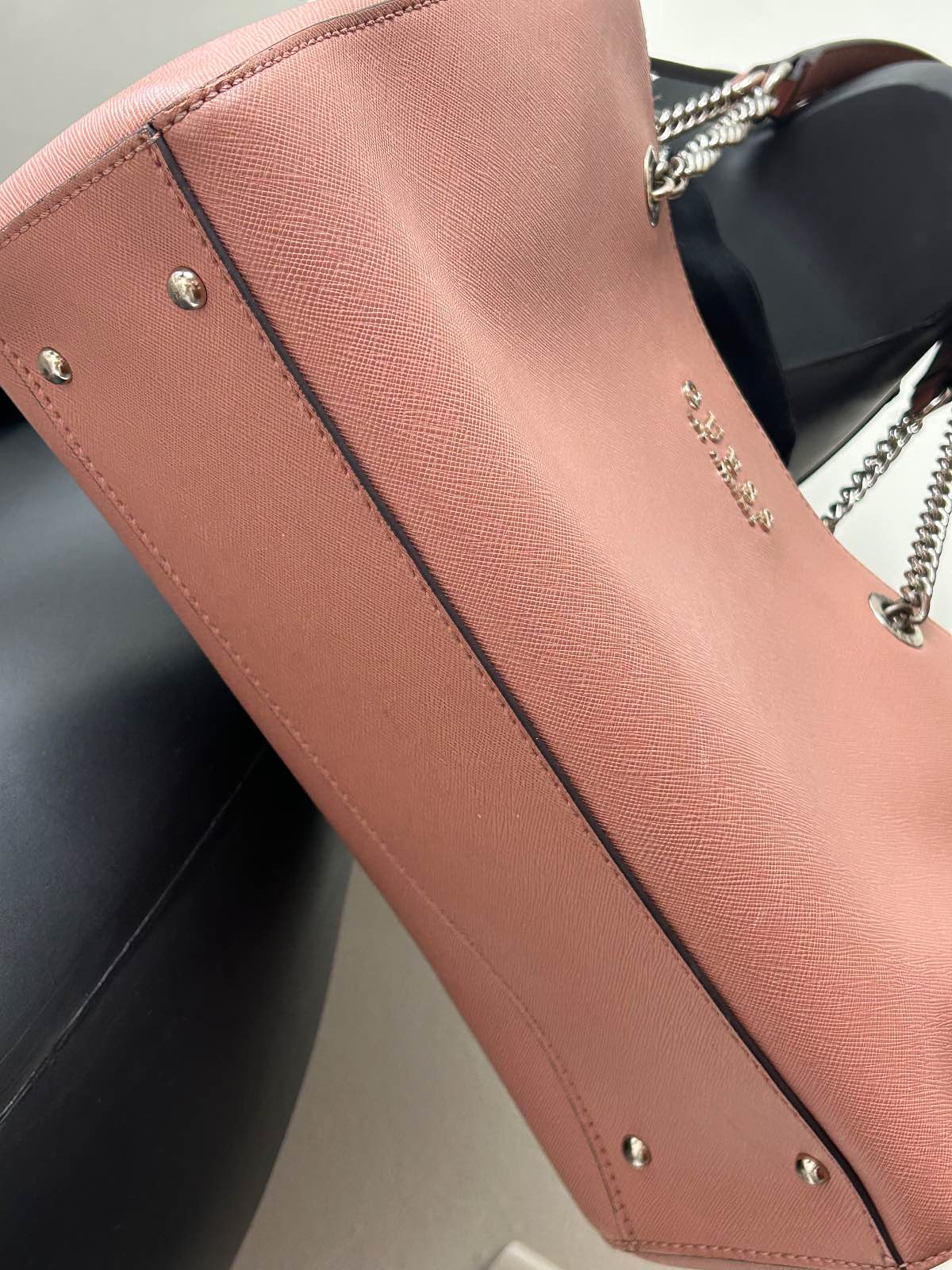Guess — Sac àmain GUESS édition Los Angeles — photo 4
