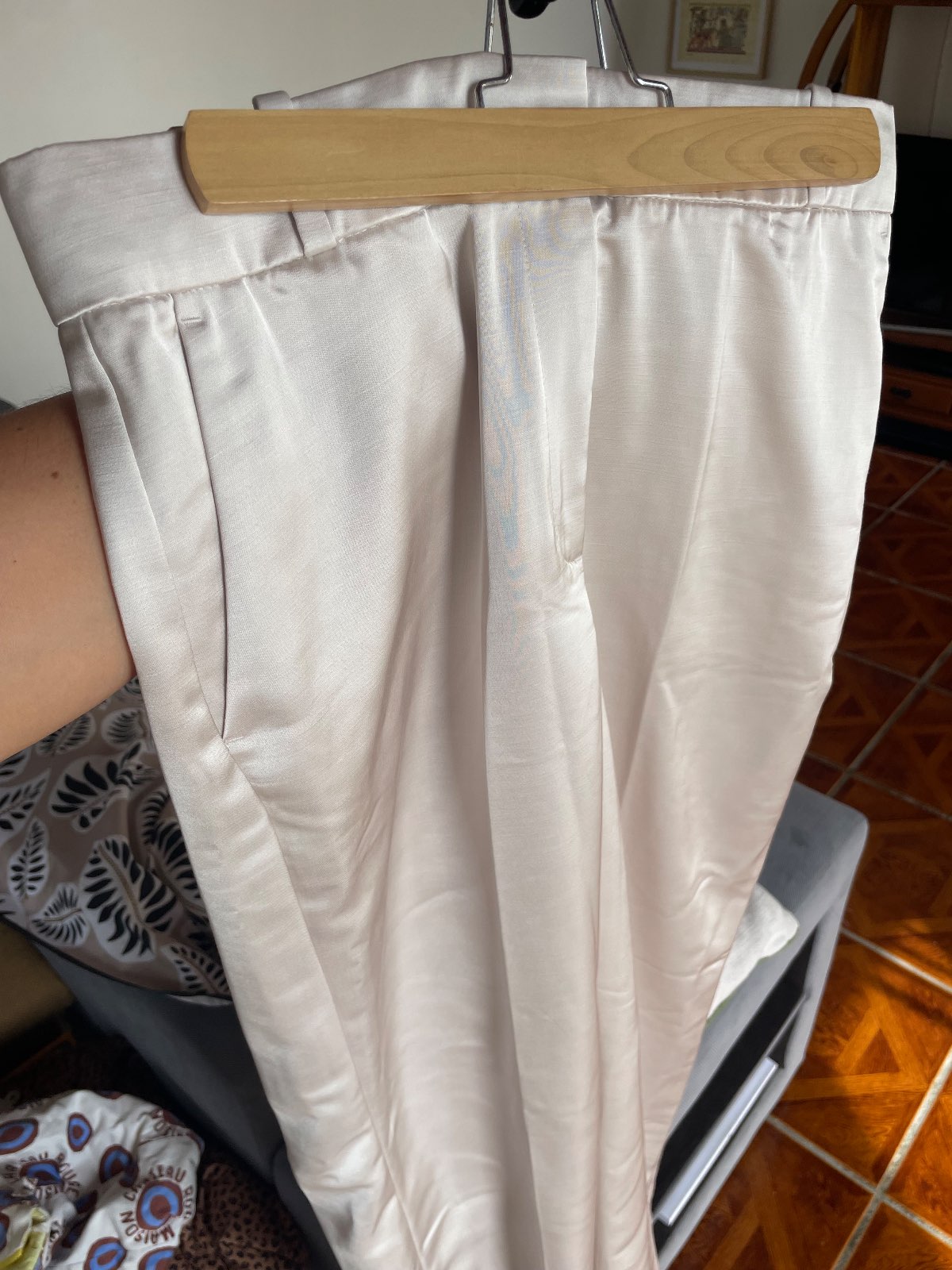 H&M — Pantalon de tailleur satiné H&M — photo 5