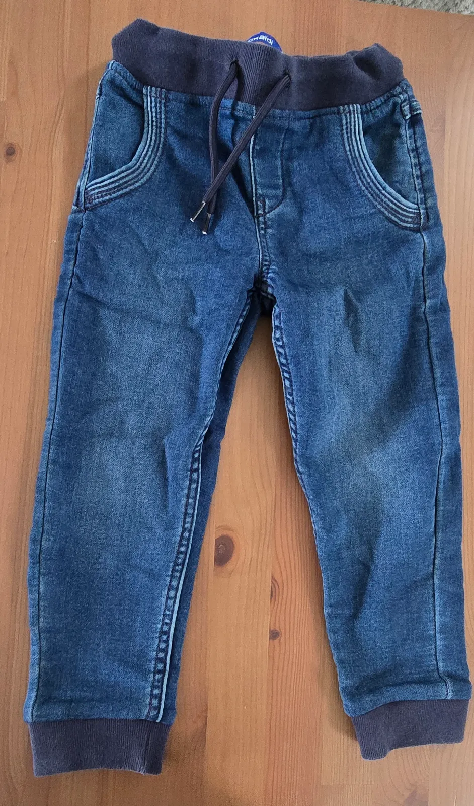 Okaidi — Teeshirt ml et jeans jogger 4ans Garçon — photo 3