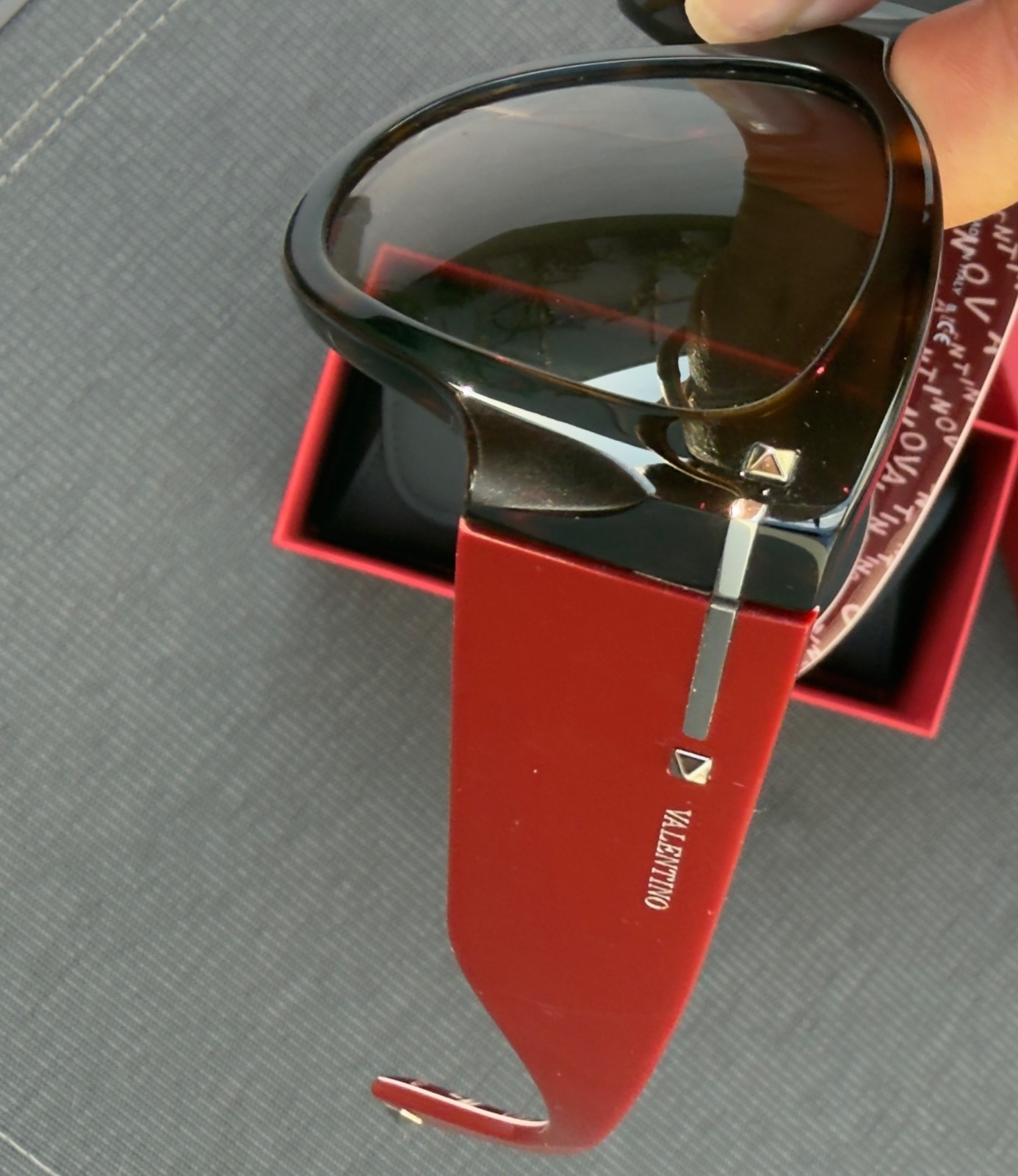 Valentino — Lunettes de Soleil pour Femme Online Valentino VA 4028 — photo 3