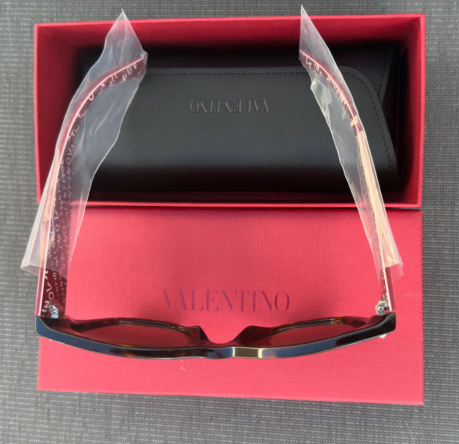 Valentino — Lunettes de Soleil pour Femme Online Valentino VA 4028 — photo 5