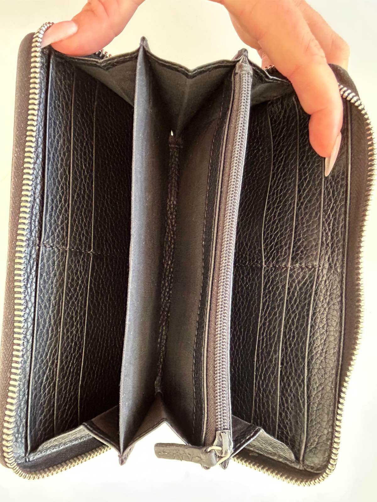 Gucci — Portefeuille Gucci zippé noir vintage — photo 5