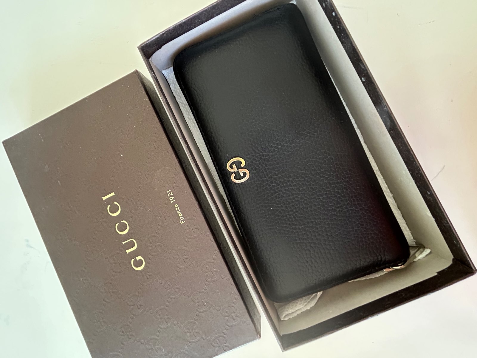 Gucci — Portefeuille Gucci zippé noir vintage — photo 8