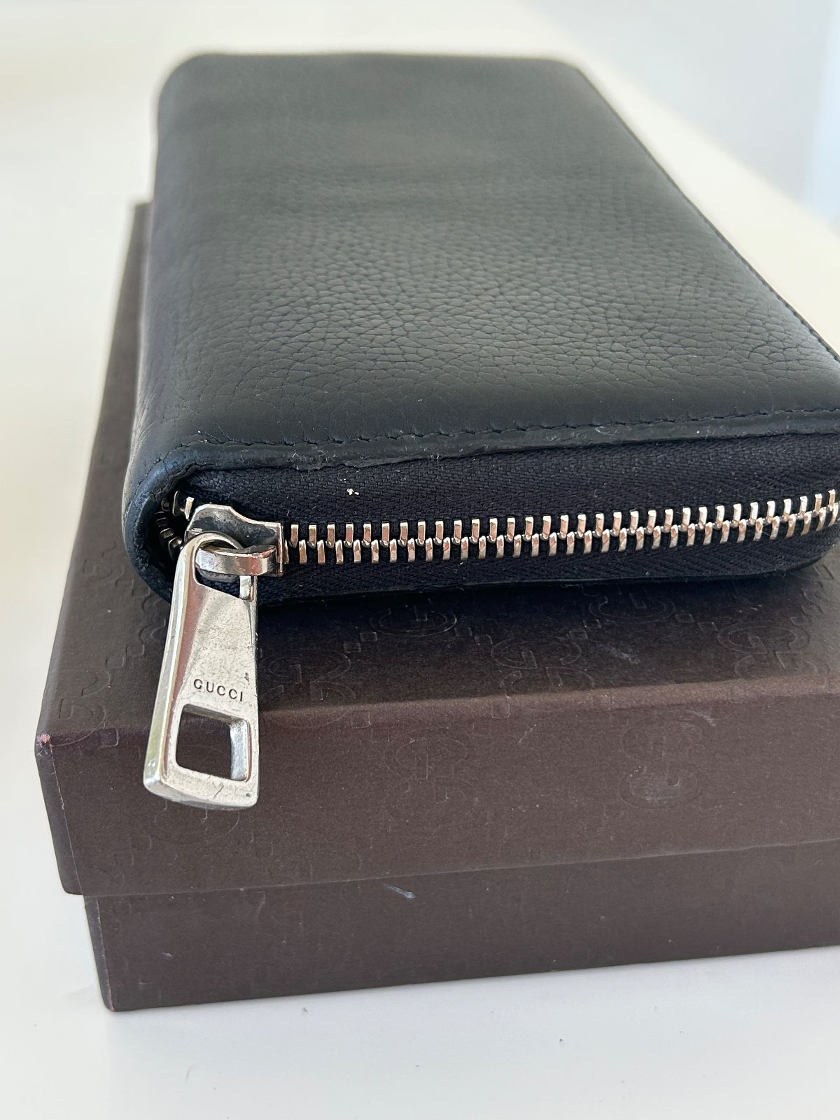 Gucci — Portefeuille Gucci zippé noir vintage — photo 9