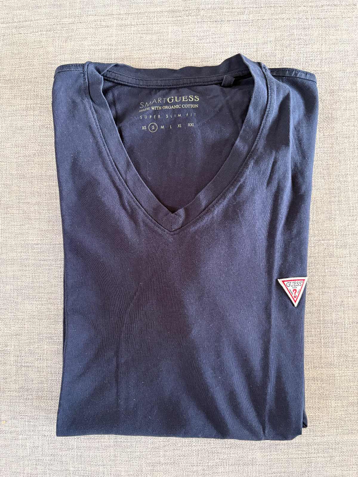 Guess — T shirt Guess — photo 1