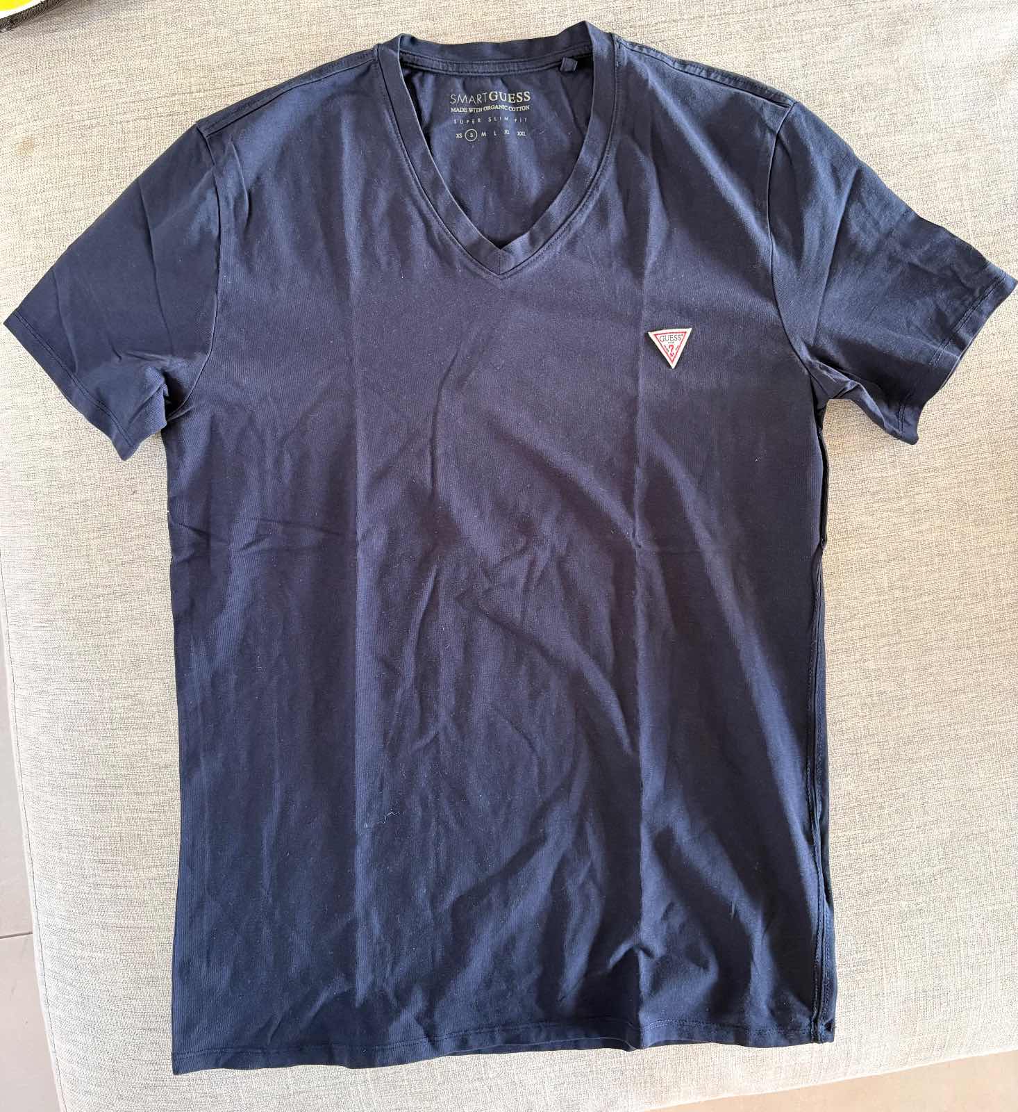 Guess — T shirt Guess — photo 2