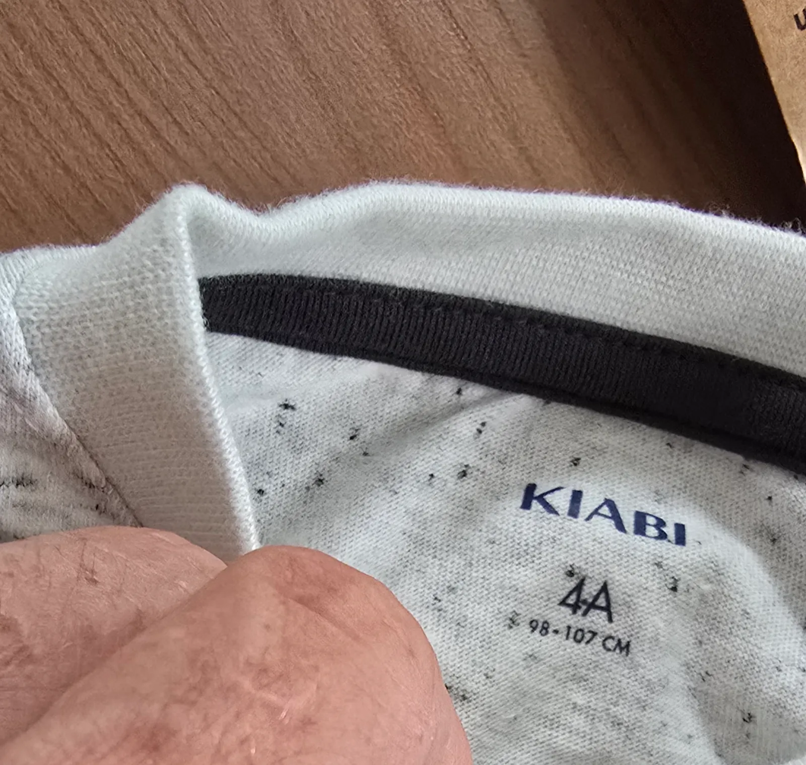 Kiabi — Ensemble teeshirt ml et short 4ans Garçon — photo 6