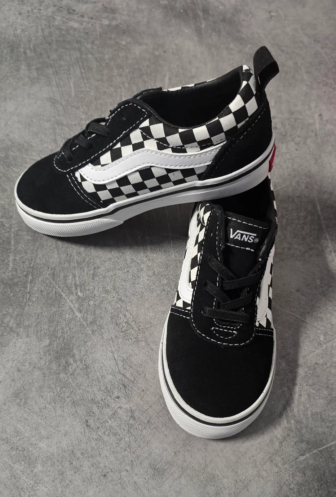 Vans — Neuves baskets vans pointure 26 unisex — photo 2