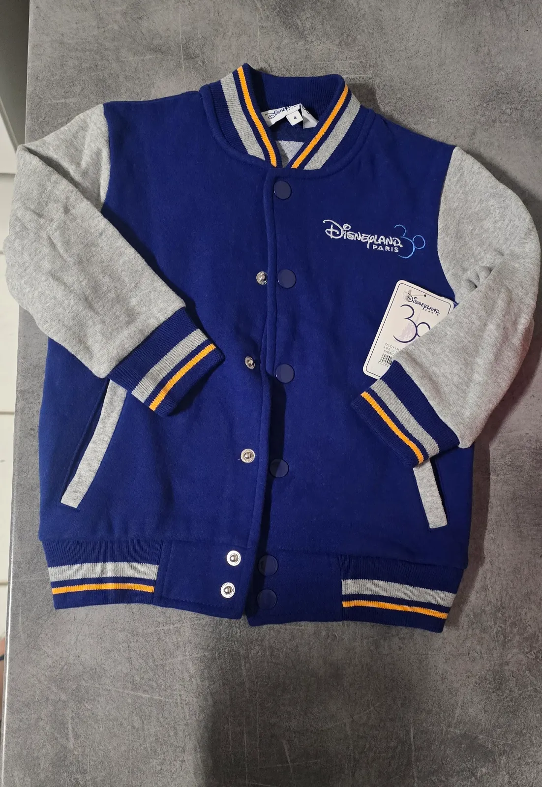 Disneylandparis — Neuve veste teddy 4ans — photo 2