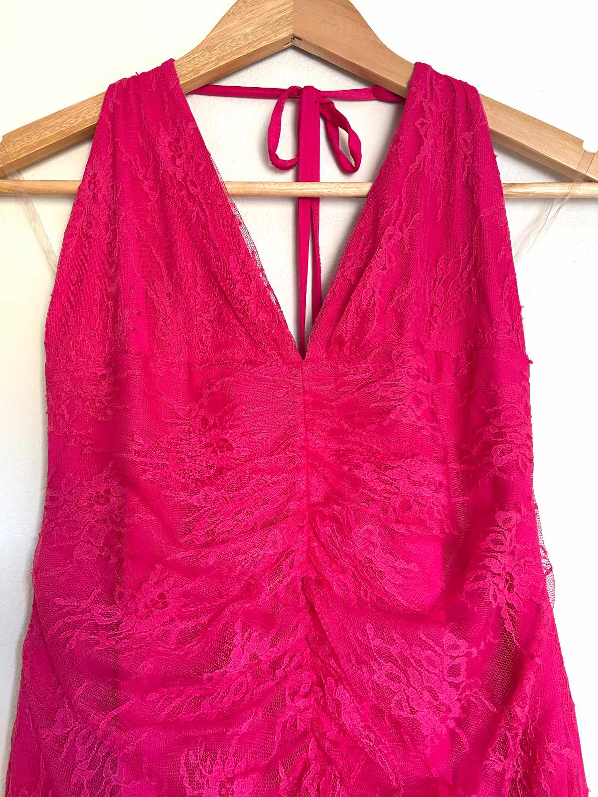 F&P — Robe cocktail asymétrique dentelle fuschia — photo 5